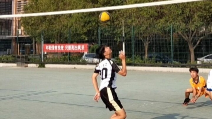 Volleyball player × Comedian √