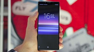 Praktik langsung dengan Sony Xperia 1: Melihat langsung kamera di dalam ponsel...