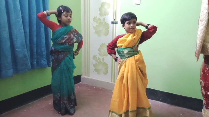 my small mom  dance in my house