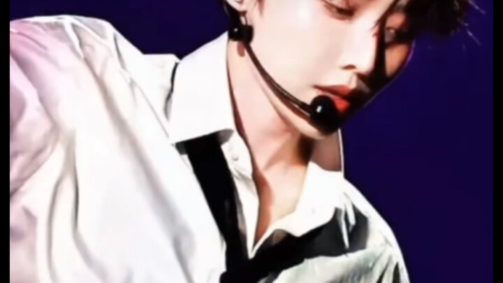 Falling for Liu Yuxin is as easy as breathing.