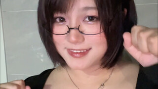 黑框眼镜老演员了