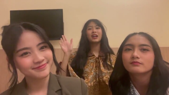 UCAPAN TERIMAKASIH ELLA, AMANDA, CALLIE UNTUK SUMMER TOUR TAHUN INI