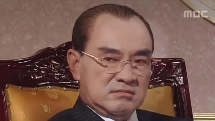 Semua pemuda muda menjinakkan konglomerat, yang seolah-olah hanyalah mesin ATM.