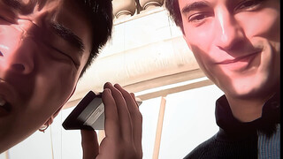 “โทรศัพท์มือถือ: ไม่จำเป็นต้องให้ฉันแปลเลย”