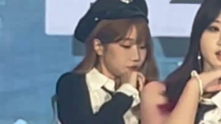 This expression management is completely crazy! Tara-so crazy