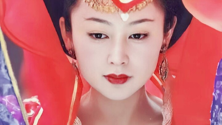 “Dì ơi, con muốn đội lên đầu dì cả một mái tóc hoa, con muốn cưới dì làm vợ.”