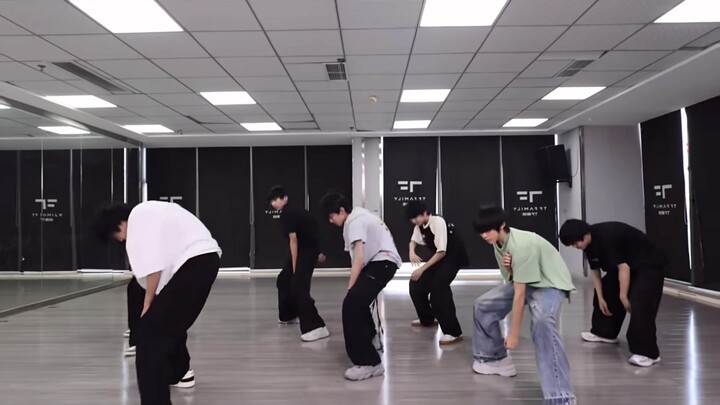 TF Four-Gen "Watch Me Transform" mirror practice choreography (for personal use)
