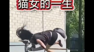 Cat Girl TV: Begitu menyentuh dahak di lantai, langsung berubah kembali menjadi manusia