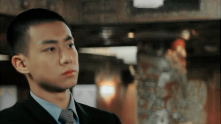หนุ่มผิวดำหน้าตาเย็นชา… ผู้รักการอ่านหนังสือช่างโชคดีเสียจริง