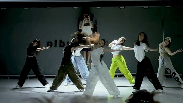 رقصة بسيطة وجميلة ممتعة بس! «Right Now (Na Na Na)» #تصميم رقص أصلي #تصميم رقص من annala