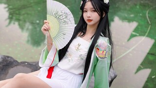 Whose daughter is this? Her smile is so touching | Ancient dance with hair like snow