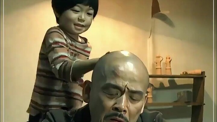 ضرب الولد والده على رأسه فقط، فتحول الأمر إلى طبق لذيذ يُؤكل مع الأرز!