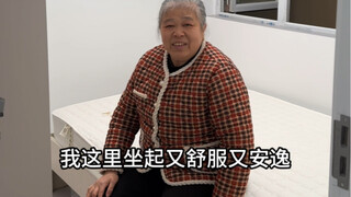 Many people may not understand why my mother and I can be happy for a long time just because of a sm