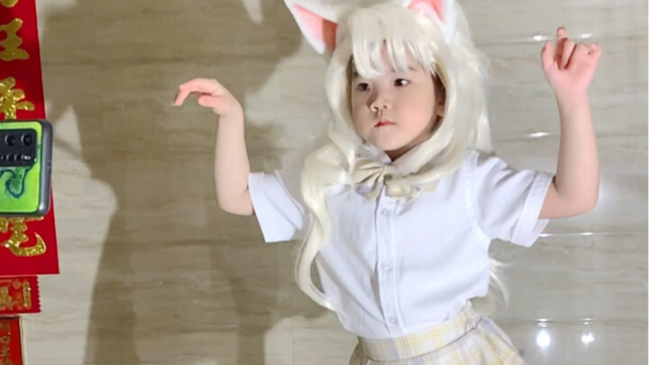 年幼的5岁小乃琳楼道热舞Sweet Counter