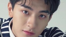 นิตยสาร Lin Yi เกาหลี หน้าใน