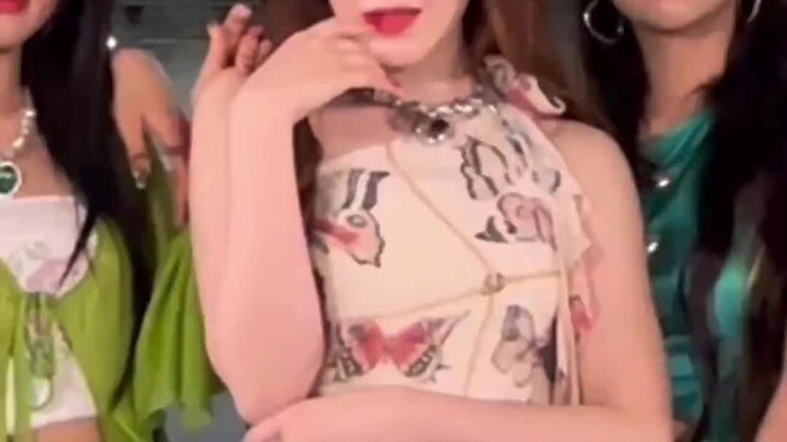 这是教科书般的表情管理，我何德何能能看到这样的cha啊#queencard #gidle #叶舒华 #challenge #宋雨琦 #女团 #kpop舞蹈
