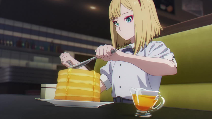 The head iron foodie wife, she still looks naive.