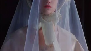 [Exquisite costumes and props | Oil painting texture | Misty beauty] She left before dawn and woke u