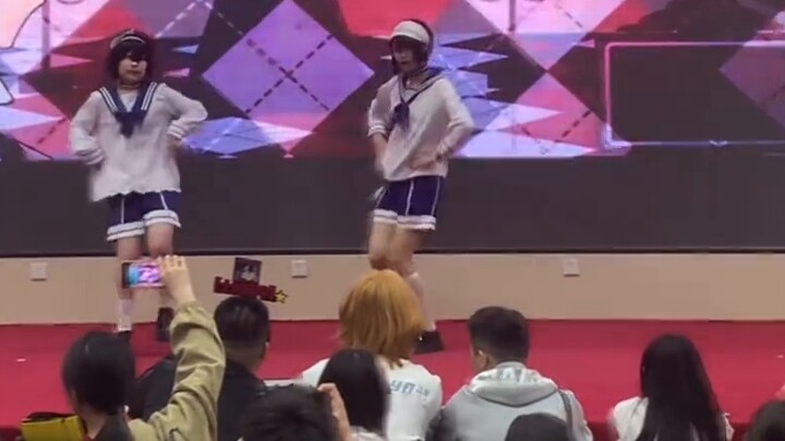 Camille dan Lei Shi sedang bertengkar hebat di depan! ! !