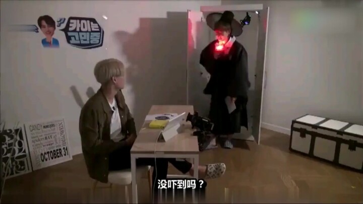 EXO’s Kim Junmyeon hid in a cabinet to scare Kim Jong‑in, and in the end, the two even staged a fake