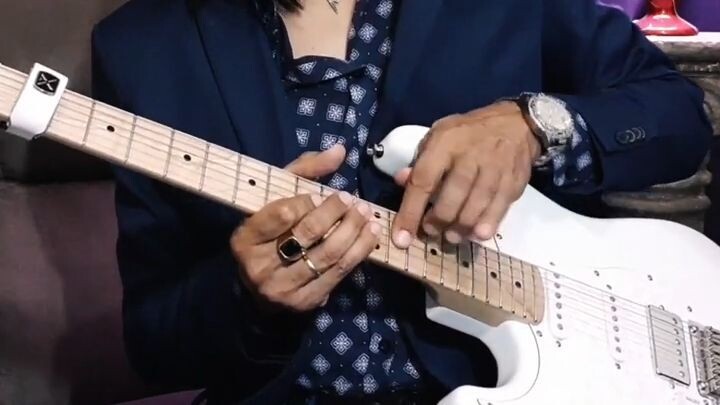 Rock Tapping Guitar