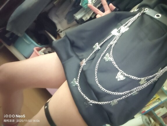Qinghai shake!!! It’s not a maid outfit, ’cause I just can’t pull it off (′へ`、 ) (Follow the creator