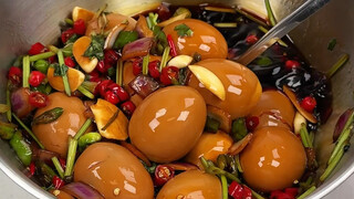 โอ้พระเจ้า แค่เอาไข่ไปแช่ในซีอิ๊วสักหน่อย กลับอร่อยขนาดนี้ได้เลยเหรอ! ขนาดฉันที่ไม่ชอบกินไข่ยังกินได