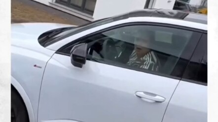 เมื่อภรรยาเห็นสามีใส่ชุดผู้หญิง