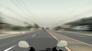 泰国公益广告：别飙车，因为那时候的你根本看不见！