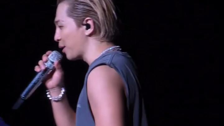 Trong concert của The Sun, họ đã hát một đoạn nhỏ của bài HOME SWEET HOME.