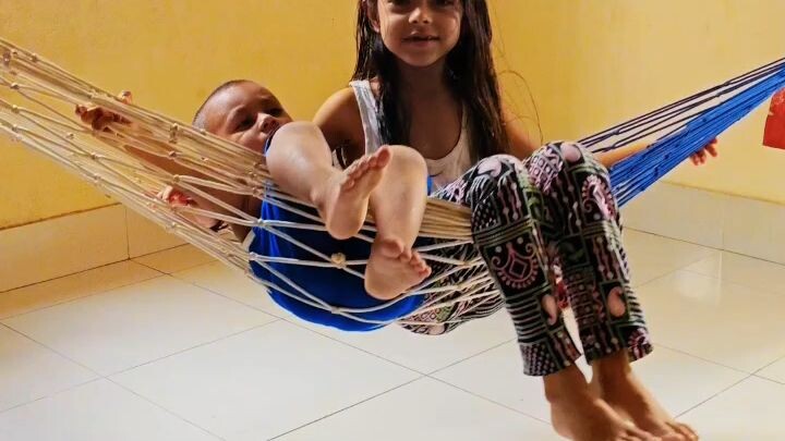ভাই বোন এর ভালোবাসা