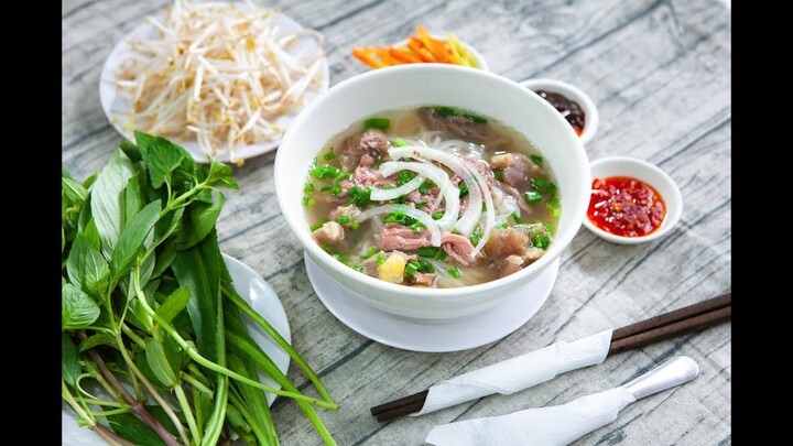 10 Món ăn đường phố NGON NHẤT Việt Nam khiến dân Tây Khao Khát nhập quốc tịch Việt Nam