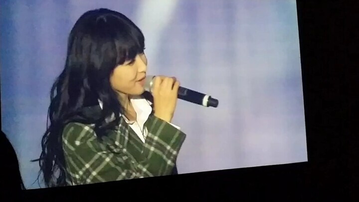 When is that idiot going to finally upload the F(x) and EXO concerts? I really want to watch them! A