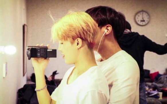 [KPOP]Momen manis dari Jungkook x Jimin di temu penggemar