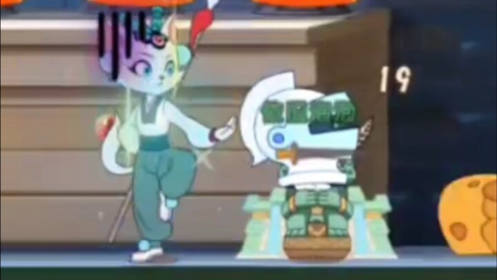 Serangan balik Ni Tian Ru Yu langsung mengenai helm dengan roket