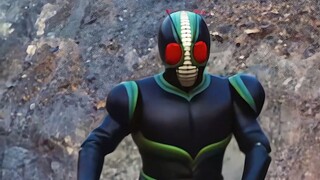 Kamen Rider pertama dalam sejarah yang bisa tumbuh hingga ukuran raksasa