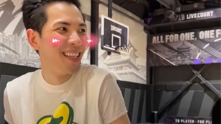 Jiumin is so freaking handsome! I actually got to duet with Teacher Xiao—AHHH!