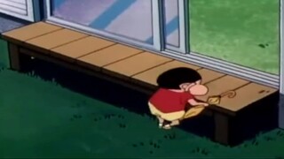[Crayon Shin-chan] Kasukabe ngạc nhiên trước thời tiết bão, Xiaokui đang uống nước mưa bên cửa sổ, X