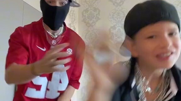 The money🤣😂😂😂