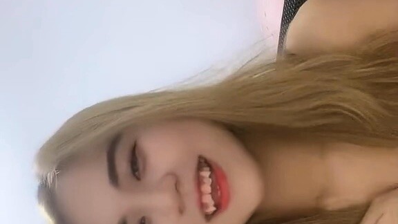 tebak aku nyanyi soundtrack anime aapaaa yaahh ^__^