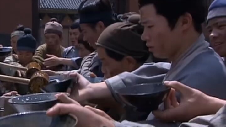 The real-life version of adulterating disaster relief food with sand has played out! Ten yuan a day—