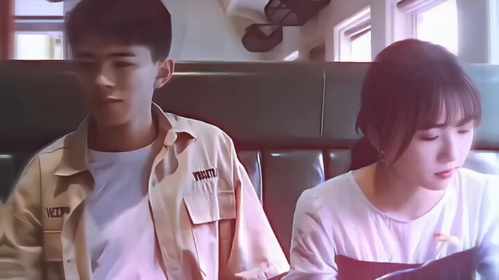 Bạn đang xem màn hình có phải đang cười ngốc nghếch không?