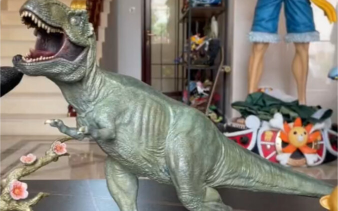 The perfect combination of the Jurassic overlord Tyrannosaurus Rex and the thousand-year-old craftsm