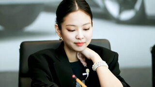 JENNIE×韩国保时捷特别跑车即将公开