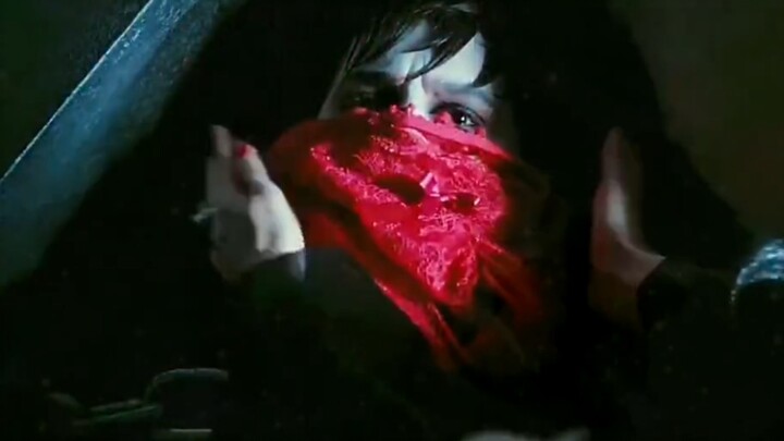To make the scoundrel love only her, the woman took off her zodiac‑year amulet and gave it to him as