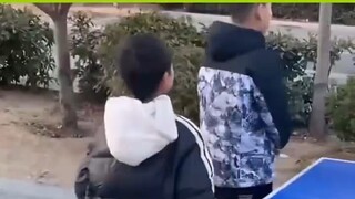 当学生在小屋看到班主任，秒转身假装没看到 #万万想不到 #搞笑