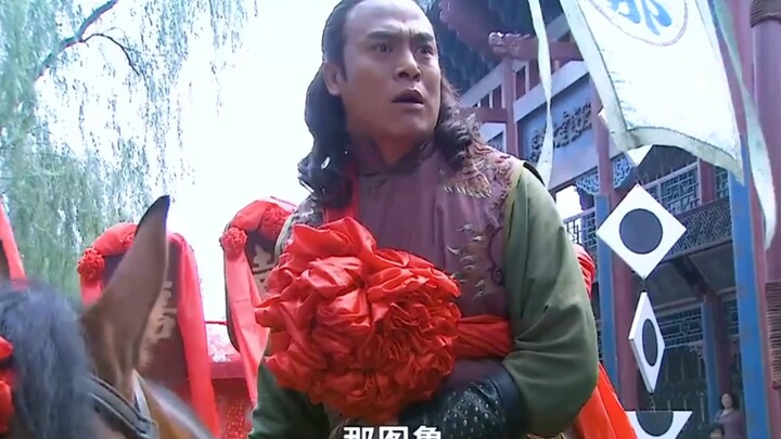 Đám tang gặp chuyện vui, đối đầu trực diện — ai phải nhường đường cho ai!