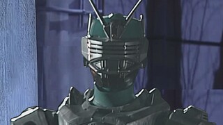 Tachibana-senpai, you...who are you?