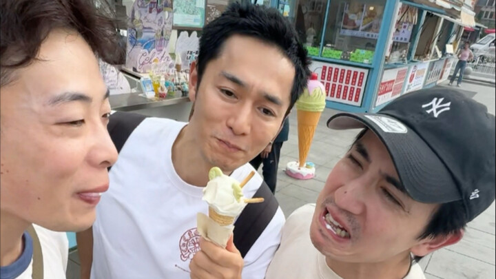 Kato brought a Japanese uncle to Dalian.