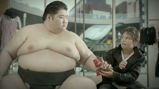 إعلان هزلي للوجبات الخفيفة، ممتع جدًا هههههه